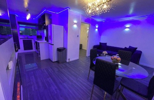 Trimley Apartment | Chic 2 Bedroom Flat