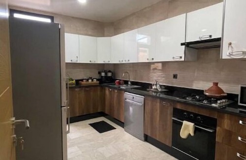 Haut Founty Condo | Chic 2BR Getaway with Large Balcony & Central AC