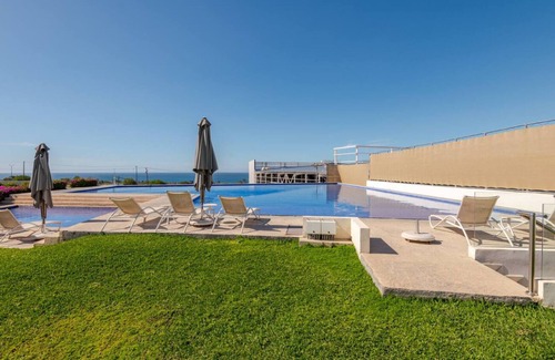 El Tezal Villa | Chic 3-bedroom villa with fitness room and AC in charming Cabo San Lucas