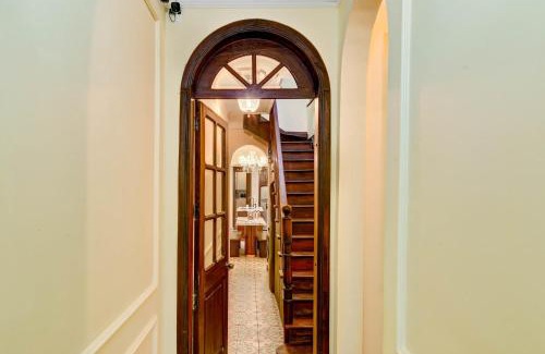 La Candelaria House | Chic 4BR Getaway in Vibrant La Candelaria
