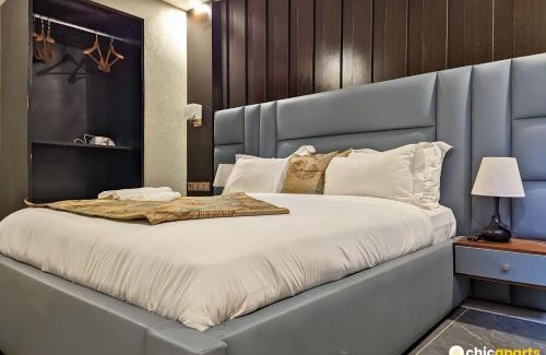 Douala Apartment | Chic apart with parking near the airport