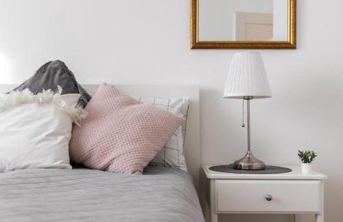 Muranow Apartment | Chic Apartments - Stare Miasto - Cozy and Stylish - Anielewicza