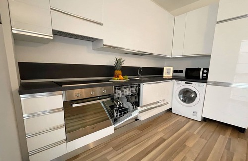 Bovisa Apartment | Chic Apt near Piazza Duomo, Milan