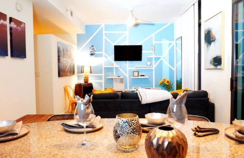 Atlanta Apartment | ★Chic & Comfy in the ♥ of Atlanta | ♛Queen Bed