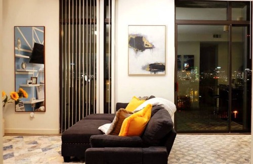 Atlanta Apartment | ★Chic & Comfy in the ♥ of Atlanta | ♛Queen Bed