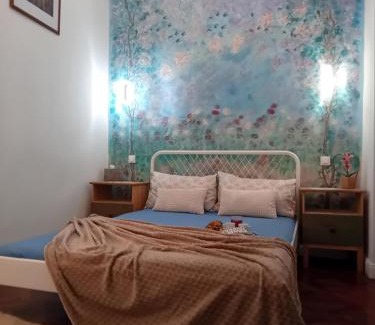 Inner City Budapest Apartment | Chic Cozy Quiet DELUXE Citycenter in ASTORIA with AC