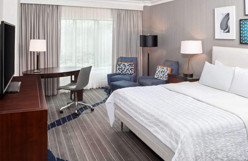 North Rosslyn Hotel | Chic D.C. Stay | Potomac Views. Steps to Metro