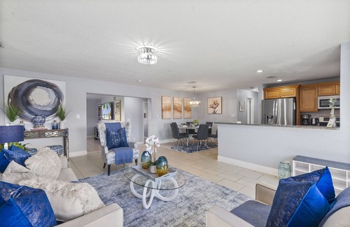 Palm Beach - West Palm Beach House | Chic Downtown Home - Location location location!