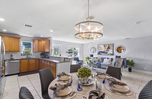 Palm Beach - West Palm Beach House | Chic Downtown Home - Location location location!