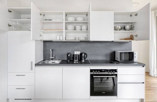 Favoriten Apartment | Chic Favoriten 1BR w/Gym & Lounge, walk to Hauptbahnhof, by Blueground