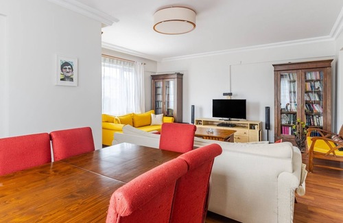 Maltepe Apartment | Chic Flat with Balcony Near Subway and Marmaray🚇