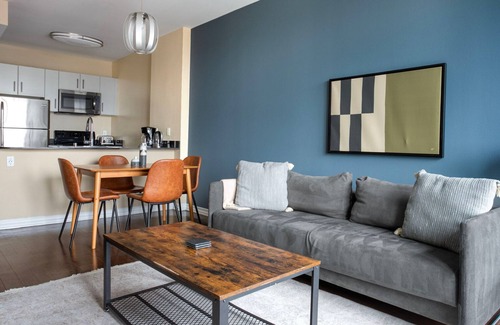 Wilshire Center Apartment | Chic Koreatown 1BR w/Gym & Pool, close to Coffee Shops, by Blueground