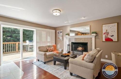 Zenda House | Chic Lake Geneva Retreat Spring & Summer Getaway Near Lake & Golf