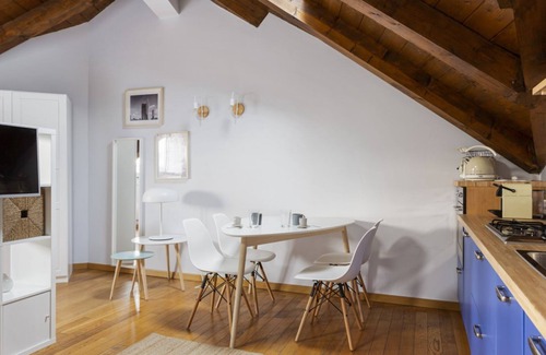 Porta Garibaldi Apartment | Chic Loft Living in Via Farini