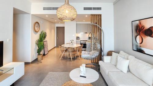 Dubai Apartment | Chic New 2BR Dubai Creek Gate by Tanami Holiday Homes