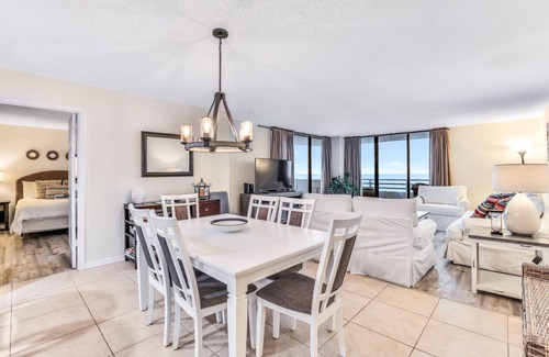 Daytona Beach Condo | Chic Oceanfront Condo w/ Shared Pool, Free WiFi, Central A/C, & Balcony