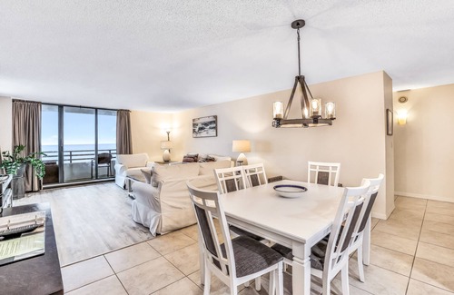 Daytona Beach Condo | Chic Oceanfront Condo w/ Shared Pool, Free WiFi, Central A/C, & Balcony