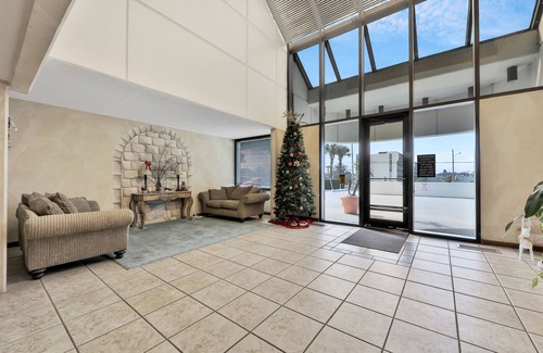 Daytona Beach Condo | Chic Oceanfront Condo w/ Shared Pool, Free WiFi, Central A/C, & Balcony