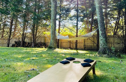 Springs House | Chic retreat house w/stunning heated pool & backyard