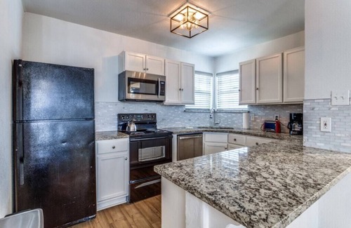 Original Town House | Chic Retreat Old Downtown