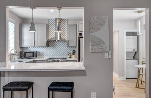 San Marco Apartment | Chic Riverfront 3 apartments -in downtown San Marco