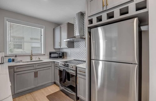 San Marco Apartment | Chic Riverfront 3 apartments -in downtown San Marco