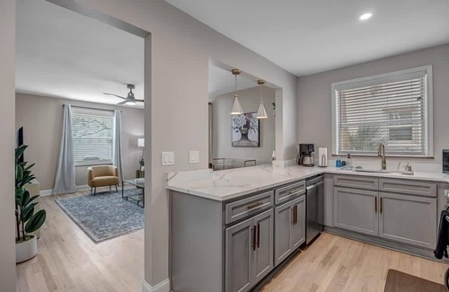 San Marco Apartment | Chic Riverfront 3 apartments -in downtown San Marco
