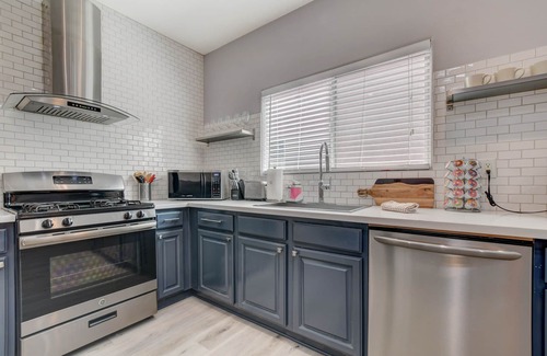 Silverado Ranch House | Chic Single Story 3br House Close To Strip & Airport