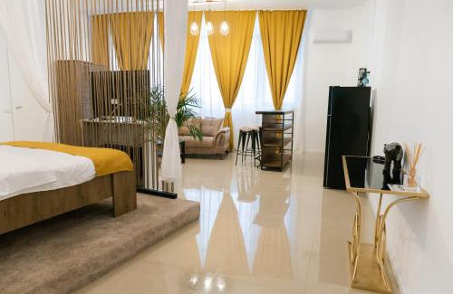 Sector 3 Apartment | Chic Studio