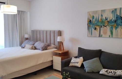 Balvanera Apartment | Chic Studio Steps from Subway by depptö