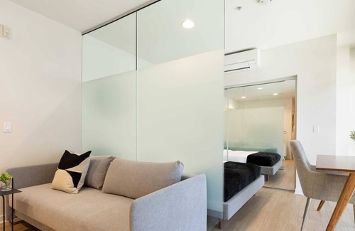 Downtown Apartment | Chic Studio - Underground Parking by 1Furnished