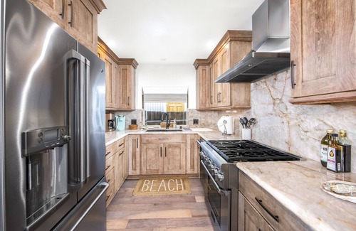 Faria Beach House | Chic&Stylish Oceanfront 2 Bedroom + Bonus Loft. Now available up to 6 month rntl