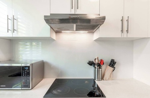 Surry Hills Apartment | Chic Surry Hills Style Balcony Abode