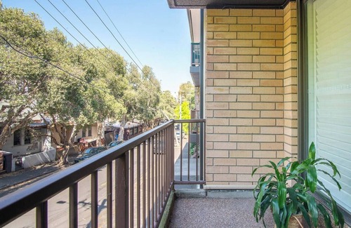 Surry Hills Apartment | Chic Surry Hills Style Balcony Abode