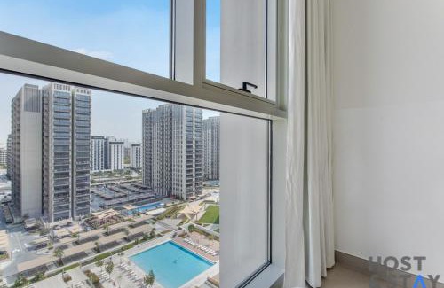 Dubai Apartment | Chic Urban 2BR at Collective 2