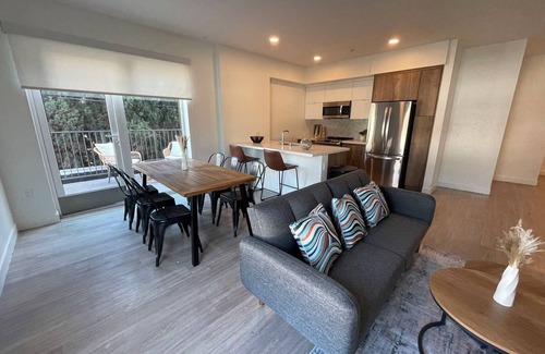 Koreatown Hotel | Chic Urban Retreat in Heart of LA
