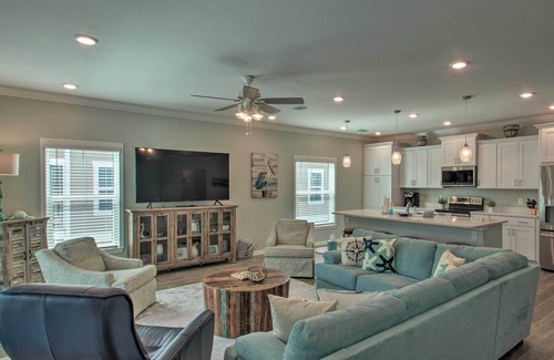 Ono Island Villa | Chic Villa w/ Pool Access, Boardwalk to Beach!