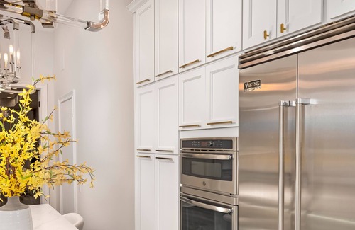 Gold Coast House | Chicago Gold Coast Luxury Home Best Location walking distance to anywhere!