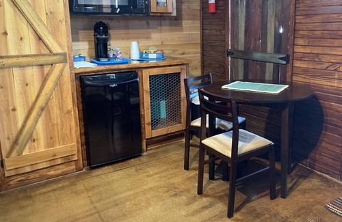Cache Cabin | Chief Cabin at The Lazy Buffalo Explore the Wichita Mountains Relax & Unwind