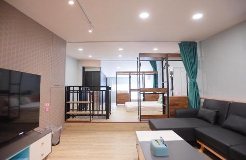 West Central District House | Chief Homestay輕旅套房附設電梯#本國旅客須先匯款