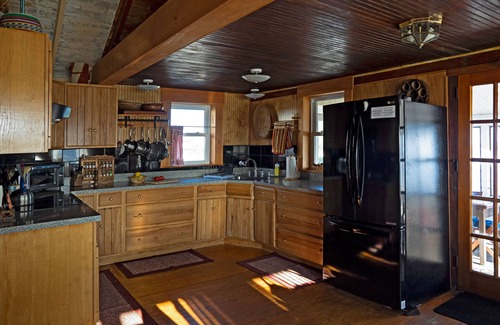 Madison Cottage | Chill and relax. Or remote to work from the beach.