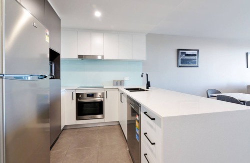 Buddina Apartment | Chill in a Three Bedroom Apt in Buddina - 7 Minute Walk to Kawana Surf