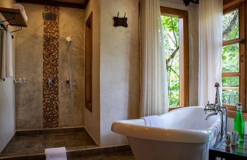 Fort Portal Cabin | Chimpundu Lodge