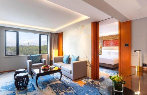 Yuexiu Hotel | China Hotel Guangzhou - Subway direct to Pazhou Exhibition Center, Free shuttle during Canton Fair & Exhibitor registration Counter