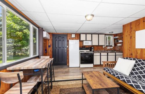 Chippewa Lake House | Chippewa Bluffs Resort Combined 4BR 4BA Cabins