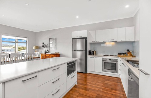 Hayborough Apartment | Chiton Views - 19A Albatross Ave, Chiton