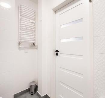 Targowek Apartment | Chodecka Homely Apartment by BookingHost