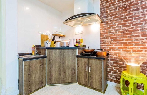 Jeifangbei Central Business District Apartment | ChongQing Yuzhong·Wusi Road· Locals Apartment 00141080