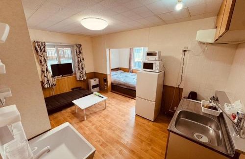 Higashi Apartment | Choyo 102
