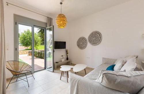 Loutra House | Chris House